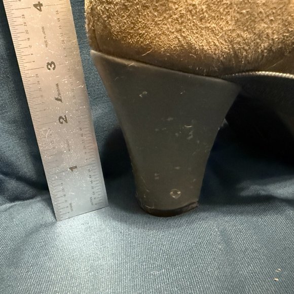 AEROSOLES Suede pumps, Size 10 - Picture 12 of 12